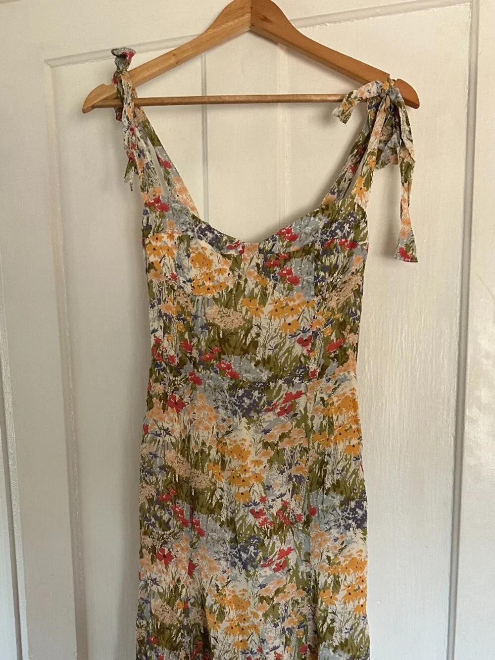 Reformation Nadira Dress in Countryside - Picture 2 of 6